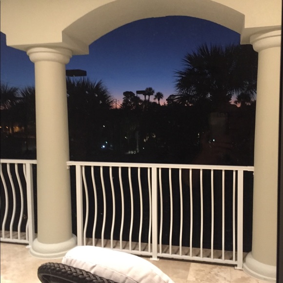 Meet your Posher, Vicki - Picture 2 of 3